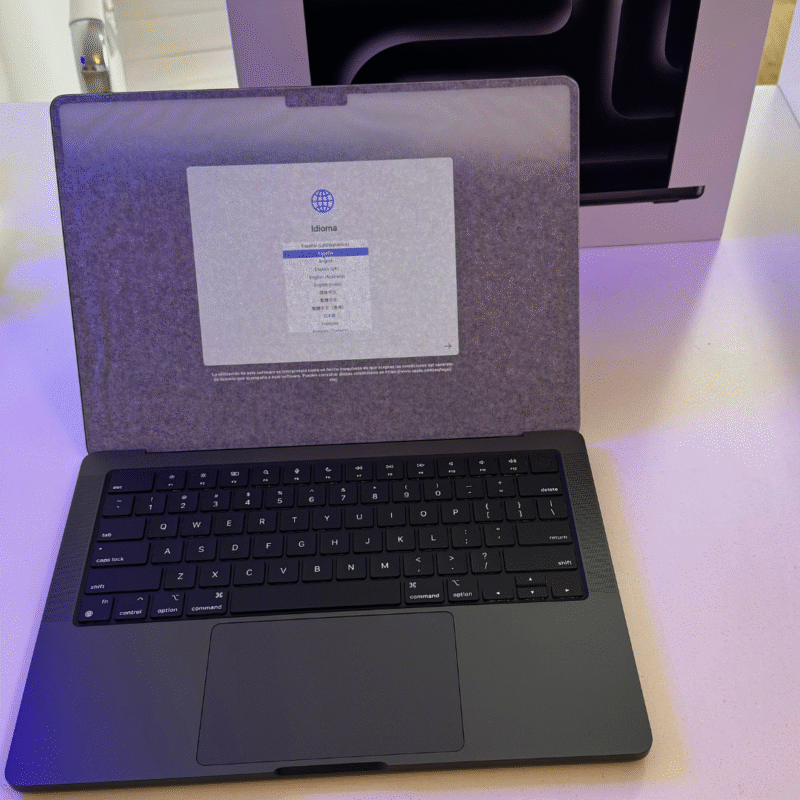 MacBook Pro - Image 2